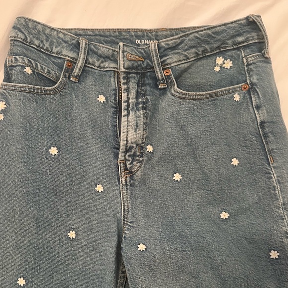 Old Navy Extra High-Waisted Sky-Hi Wide Leg Jeans – Daisy Embroidery size 4 - Picture 4 of 6